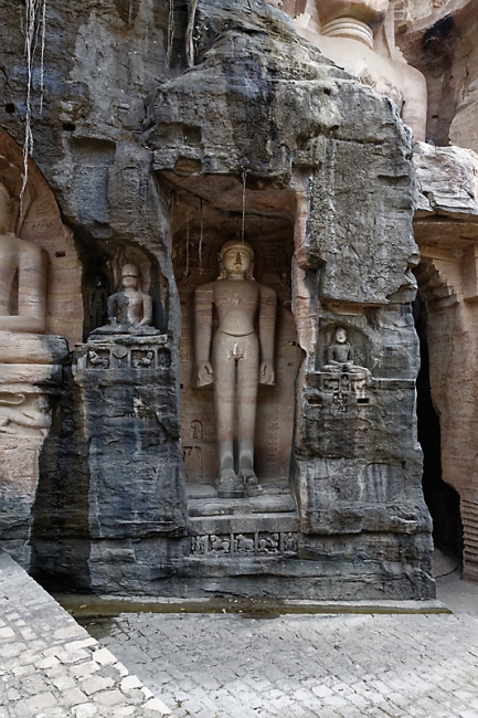 Gwalior-Statues jaïnes-023